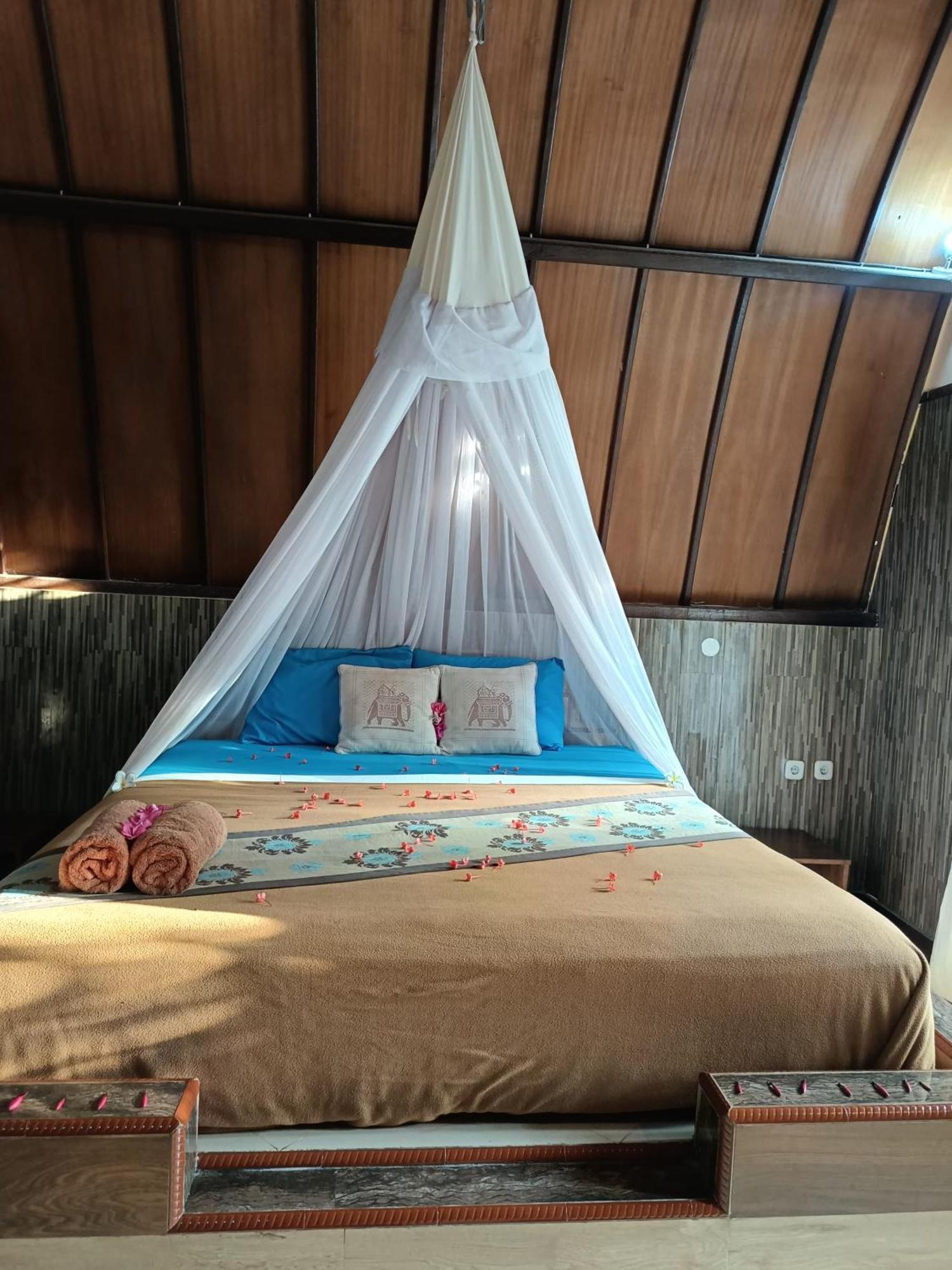 Lodge Noby Gili Gili Meno