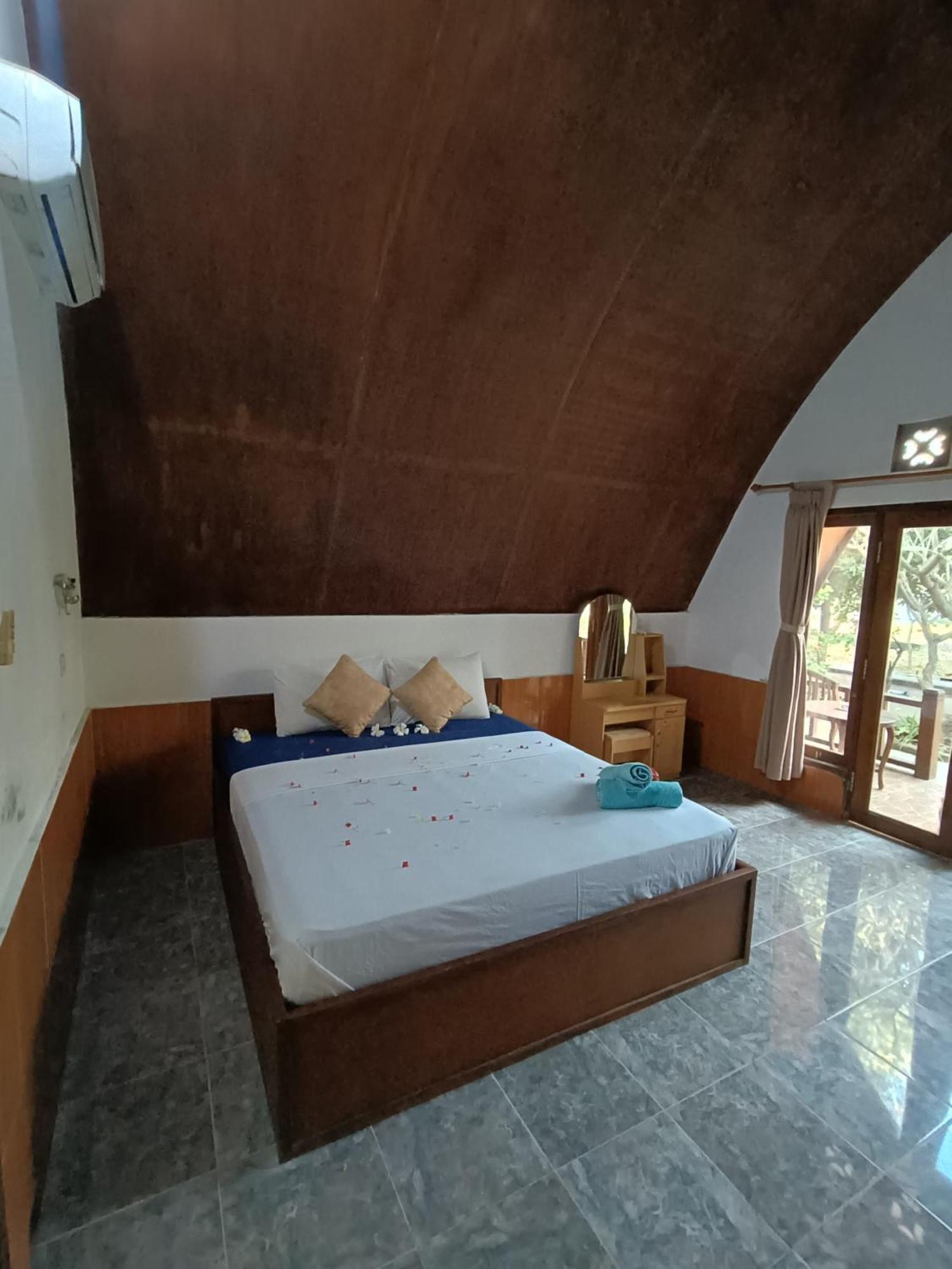 Noby Gili Lodge